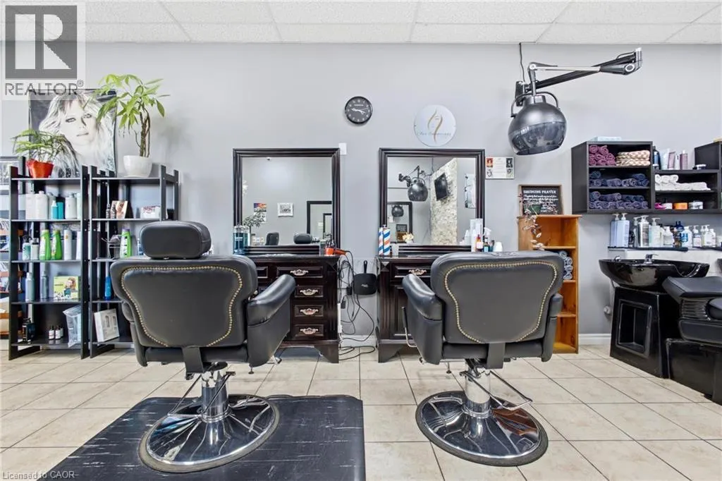 725 OTTAWA Street S Unit# 106 #106