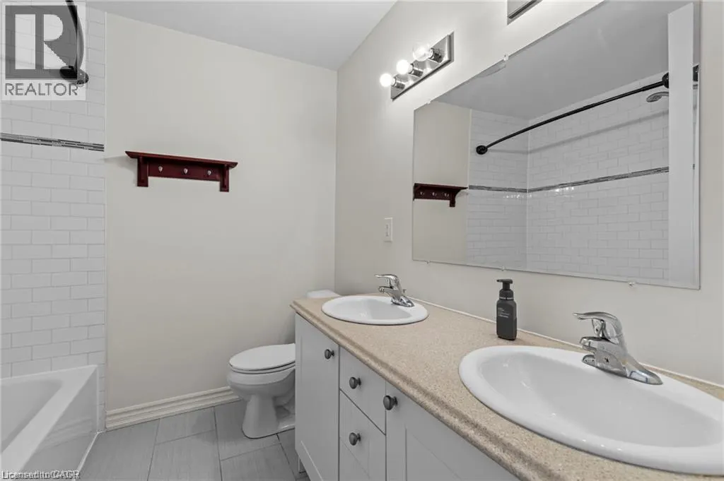 12 LANKIN Boulevard Unit# 12 #12