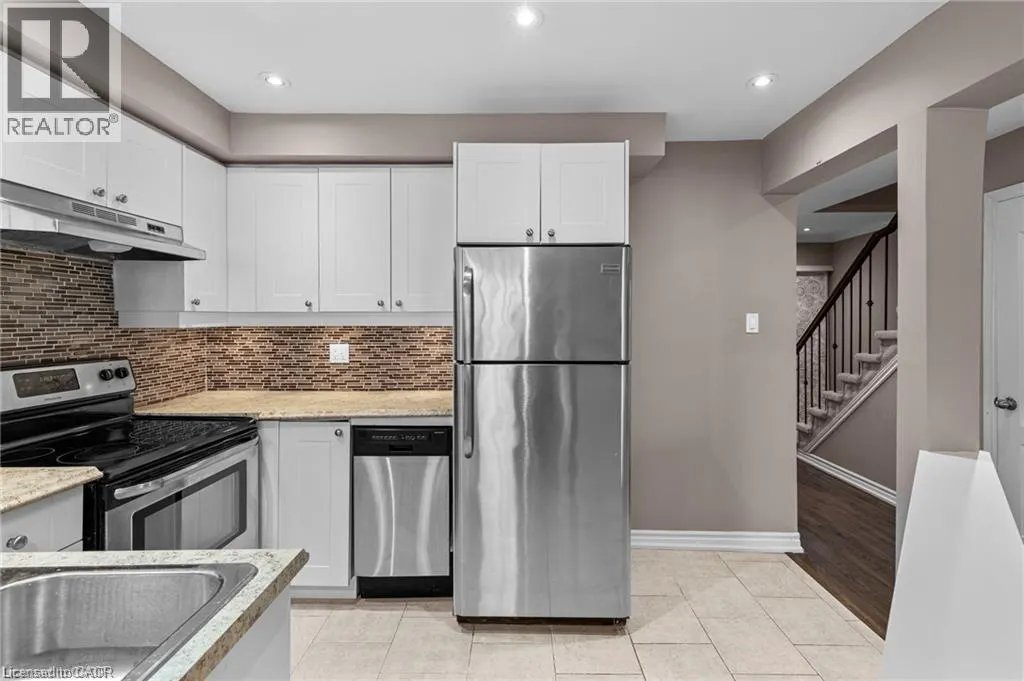 12 LANKIN Boulevard Unit# 12 #12