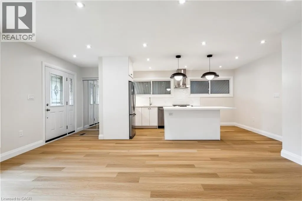 121 TOBY Crescent Unit# Main #Main