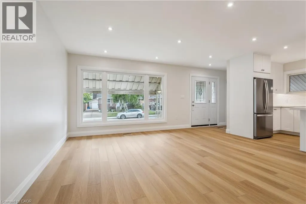 121 TOBY Crescent Unit# Main #Main