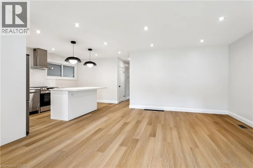 121 TOBY Crescent Unit# Main #Main