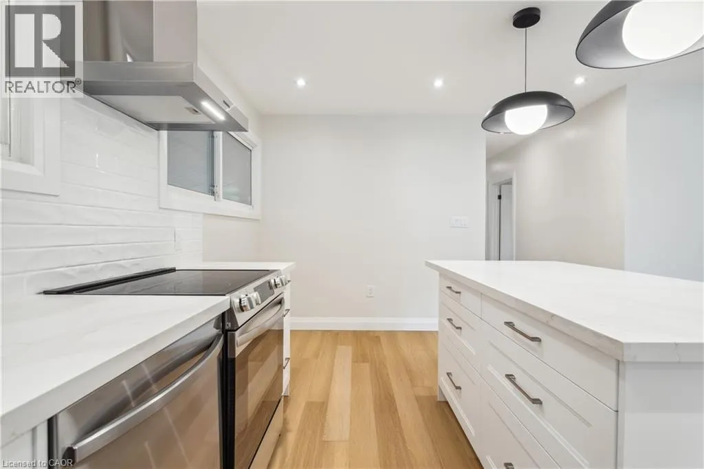 121 TOBY Crescent Unit# Main #Main