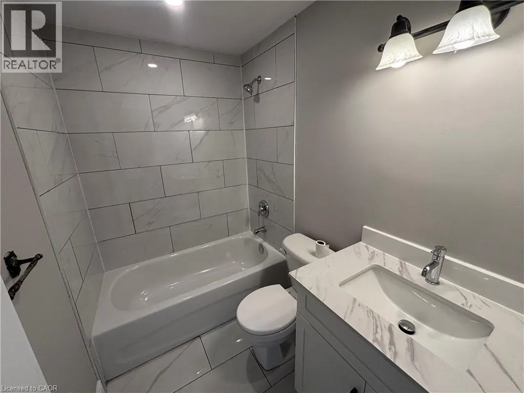 153 W LIMERIDGE Road W Unit# 4 #4