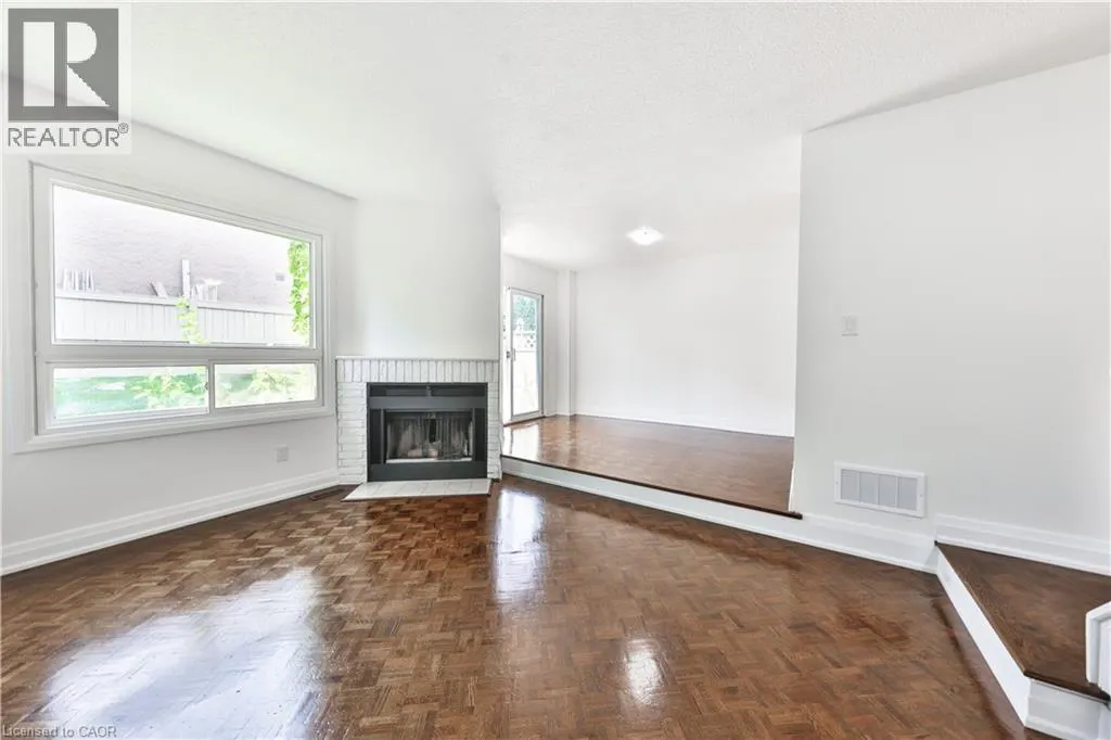 4635 REGENTS Terrace Unit# 2 #2