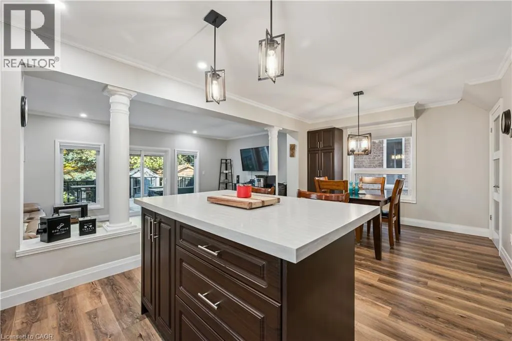 7 KROEGER Crescent