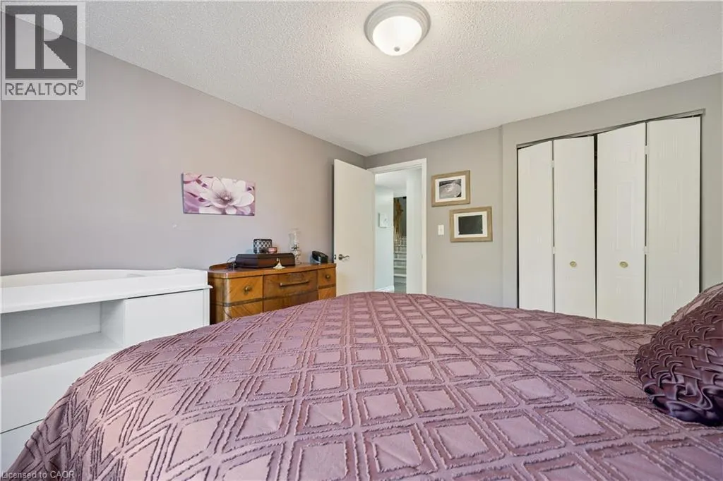 7 KROEGER Crescent