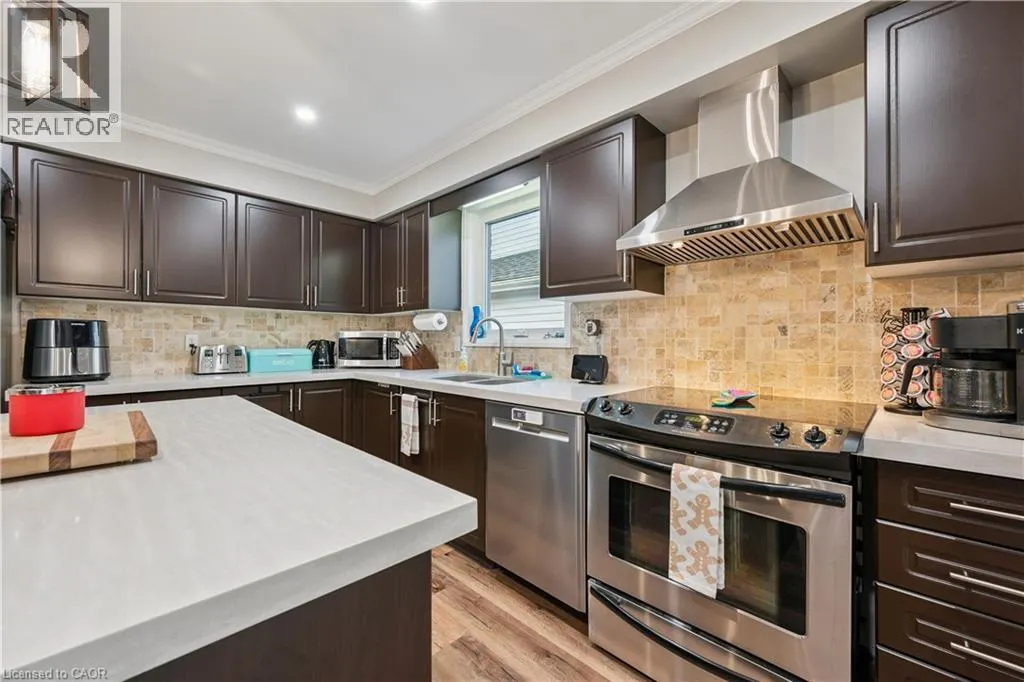 7 KROEGER Crescent