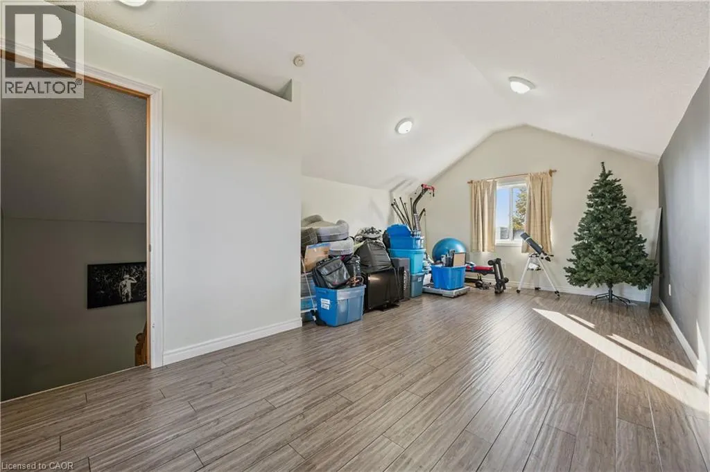 7 KROEGER Crescent