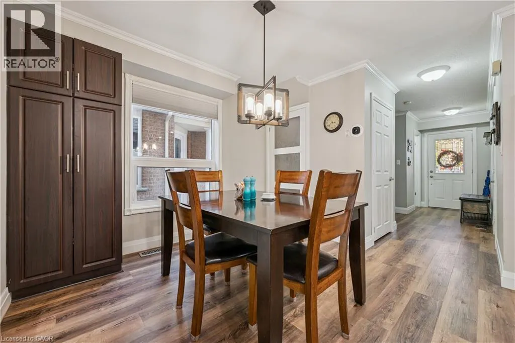 7 KROEGER Crescent