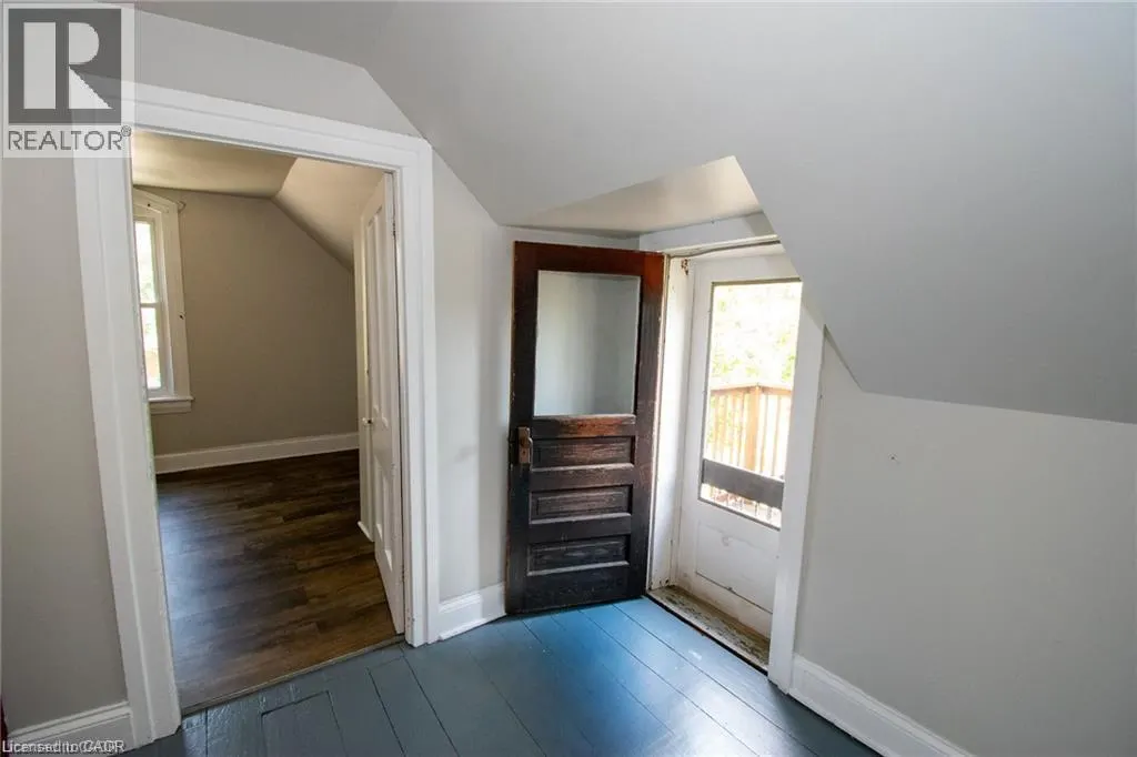 820 CEDAR Street