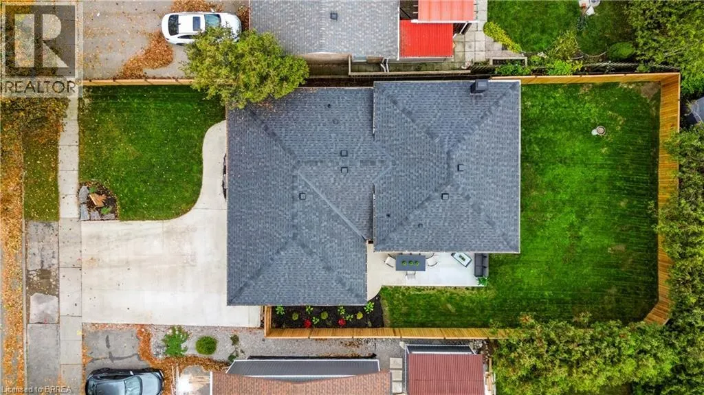 6 ADELAIDE Avenue