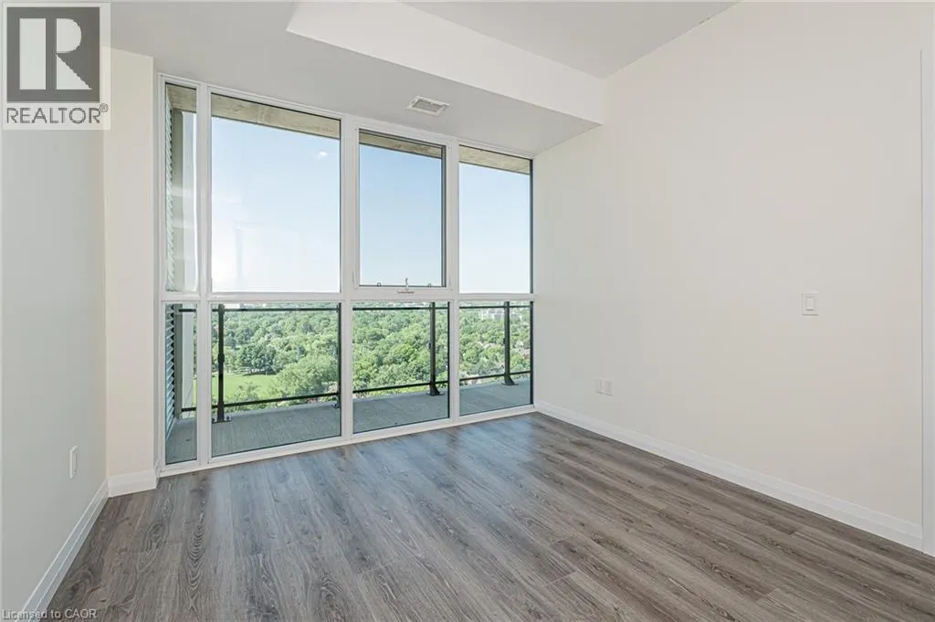 60 CHARLES Street W Unit# 1806 #1806
