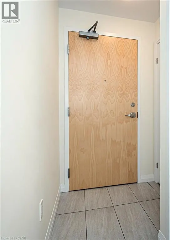 60 CHARLES Street W Unit# 1806 #1806