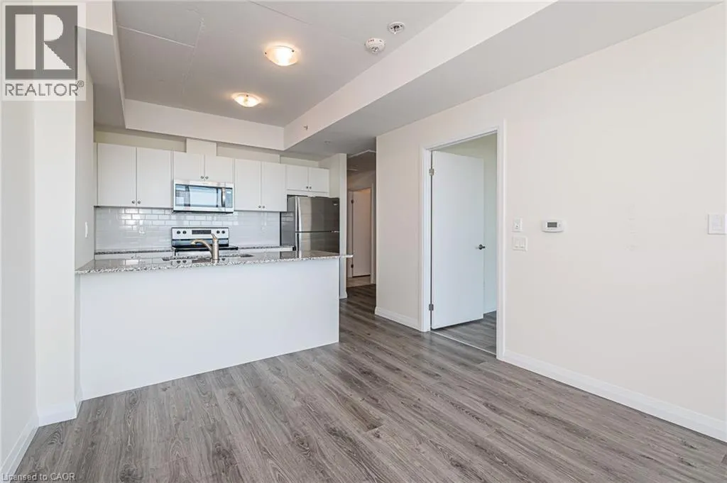 60 CHARLES Street W Unit# 1806 #1806