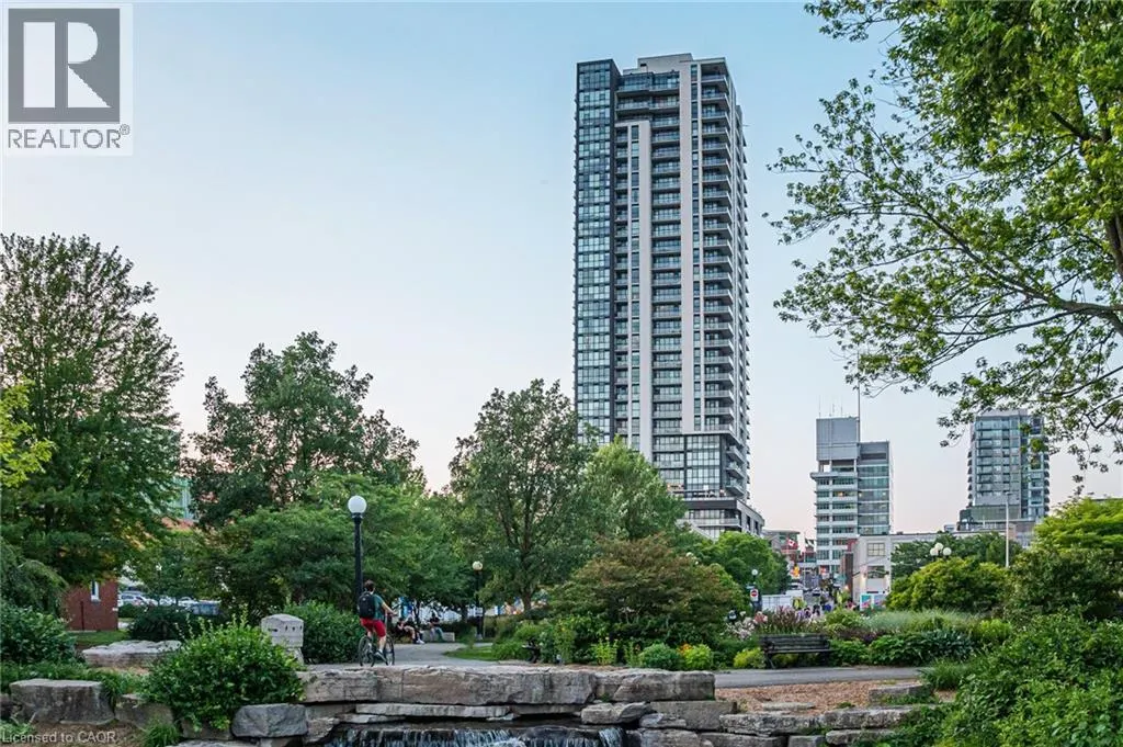 60 CHARLES Street W Unit# 1806 #1806