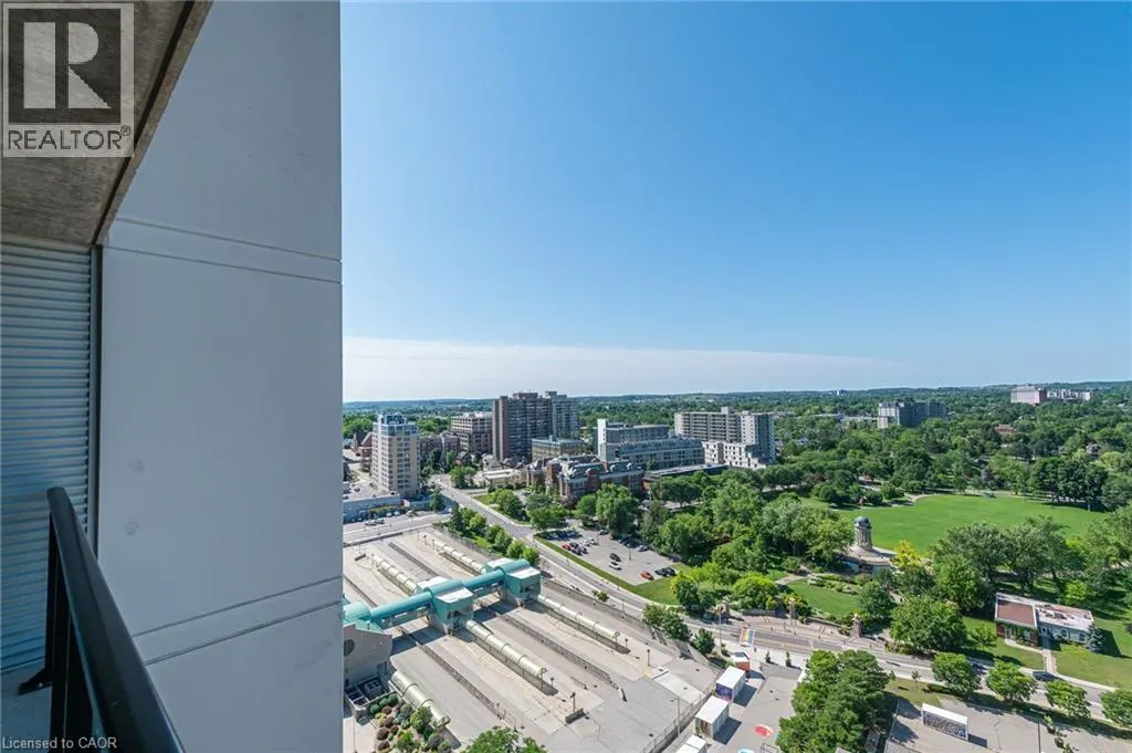 60 CHARLES Street W Unit# 1806 #1806
