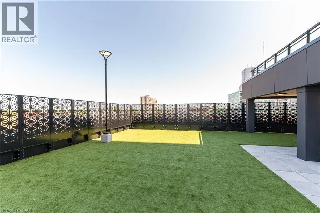 60 CHARLES Street W Unit# 1806 #1806