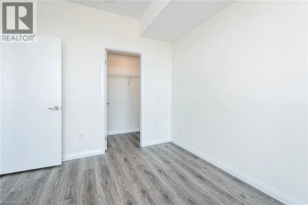 60 CHARLES Street W Unit# 1806 #1806