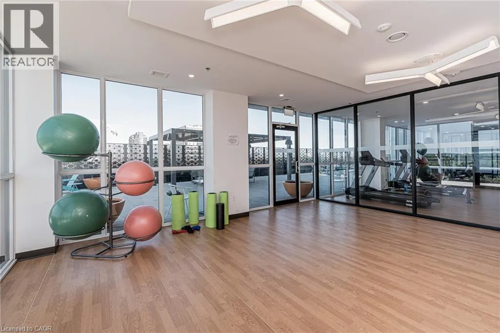 60 CHARLES Street W Unit# 1806 #1806