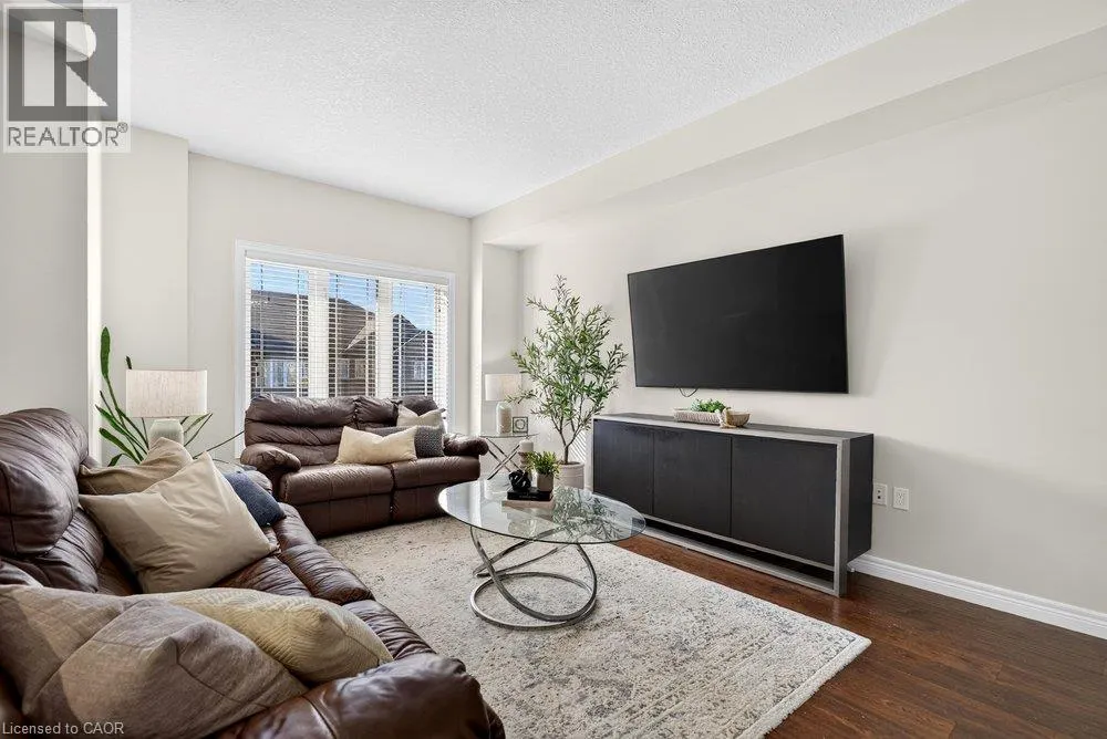 9 BLOOM Crescent