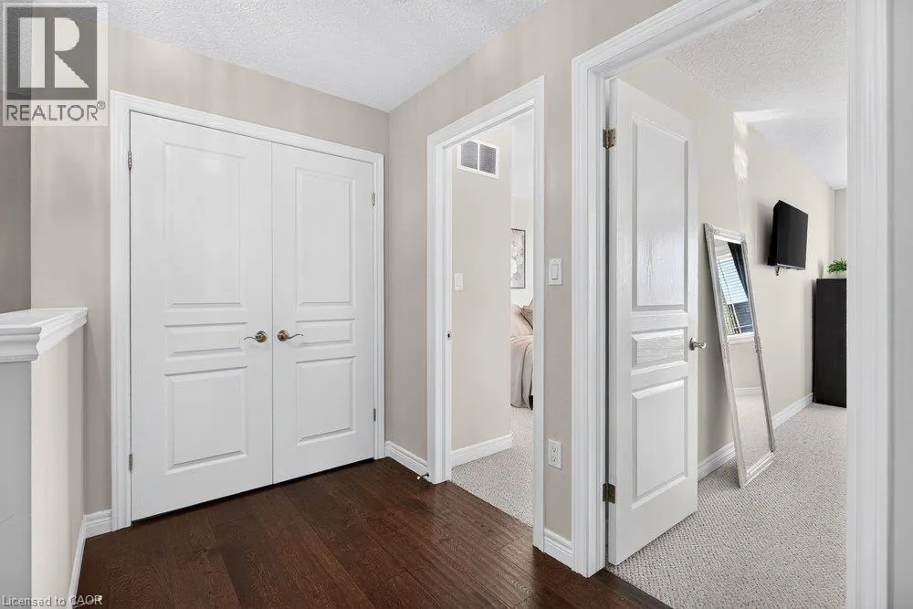 9 BLOOM Crescent