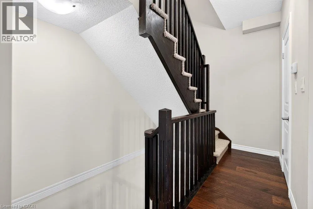 9 BLOOM Crescent