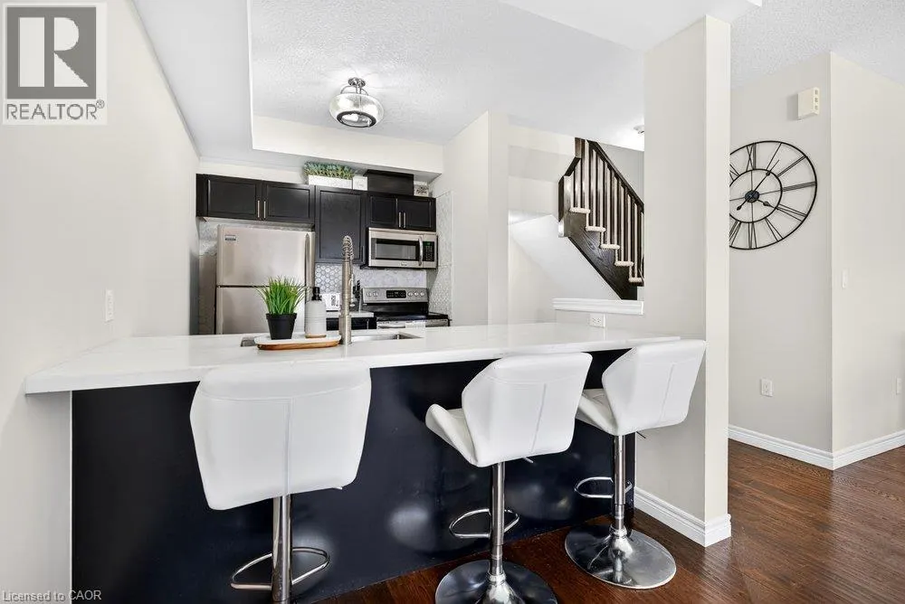 9 BLOOM Crescent