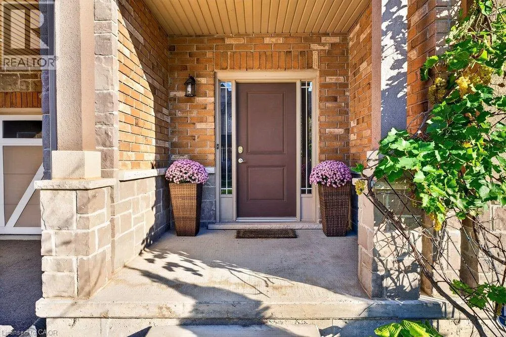 9 BLOOM Crescent