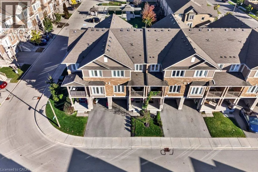 9 BLOOM Crescent