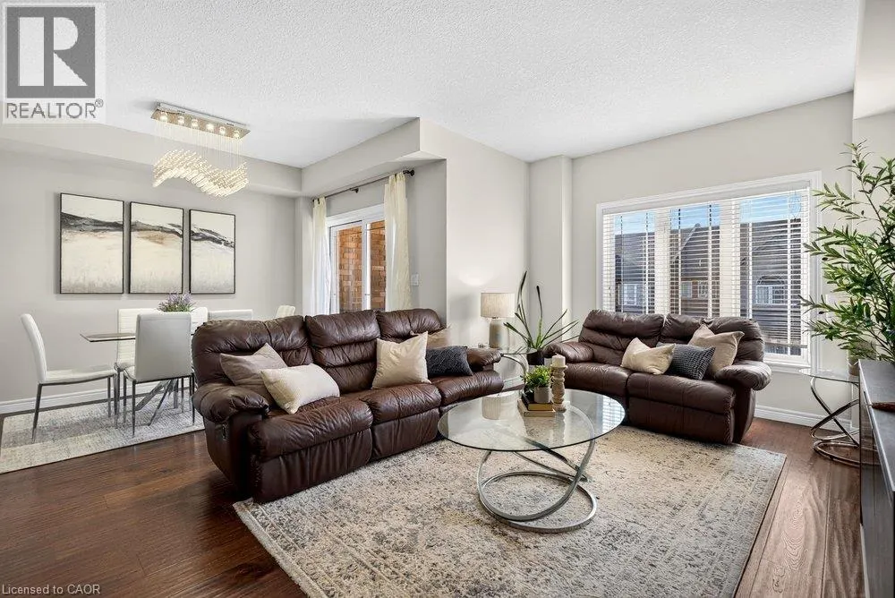 9 BLOOM Crescent