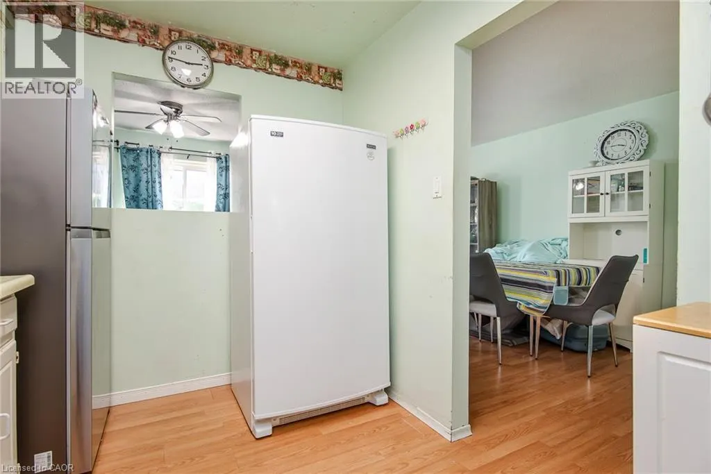 304 BLUEVALE Street N Unit# C #C