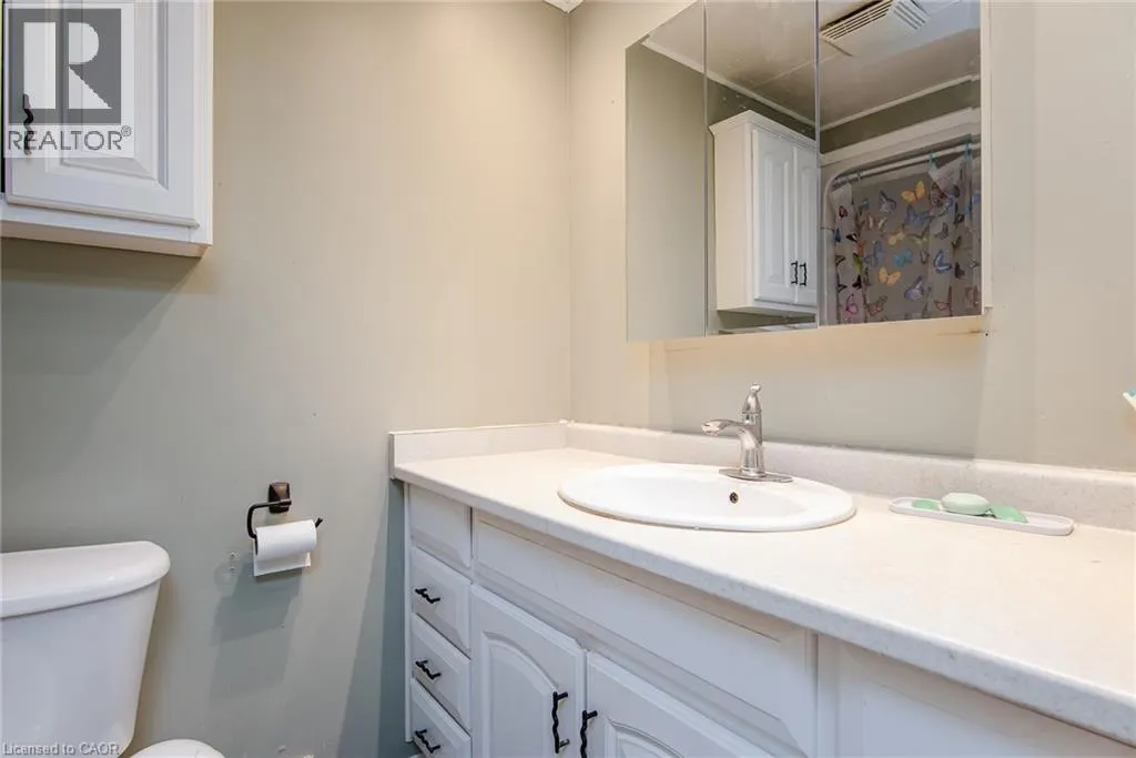 304 BLUEVALE Street N Unit# C #C