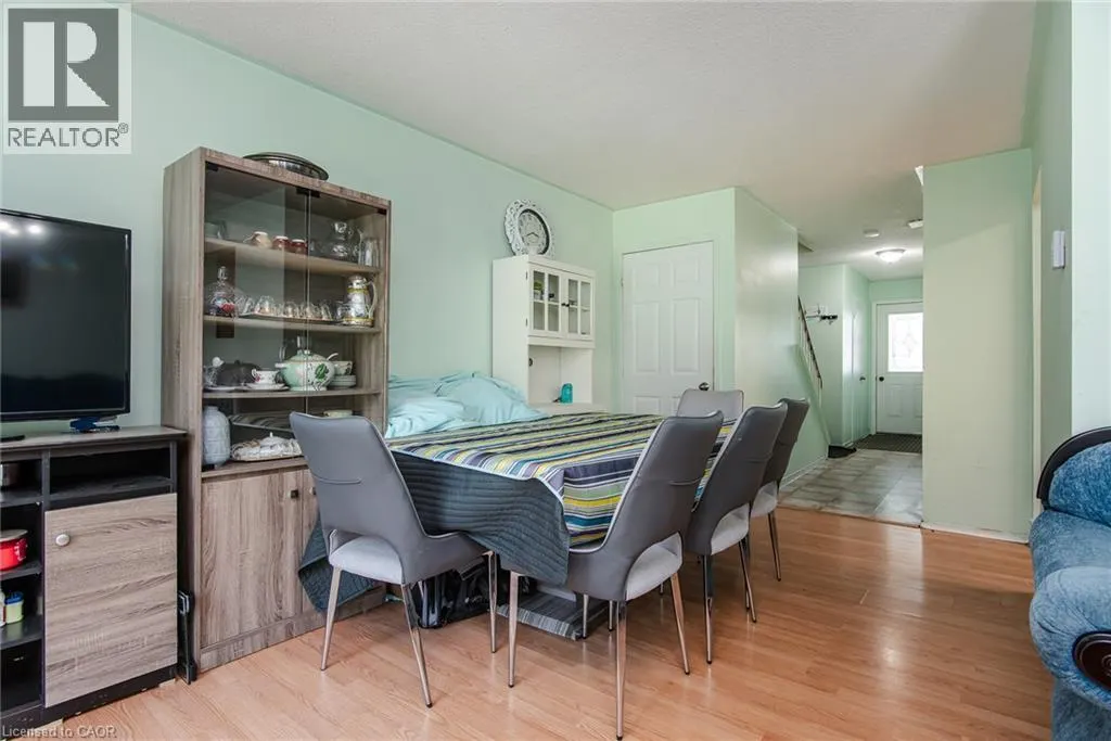 304 BLUEVALE Street N Unit# C #C
