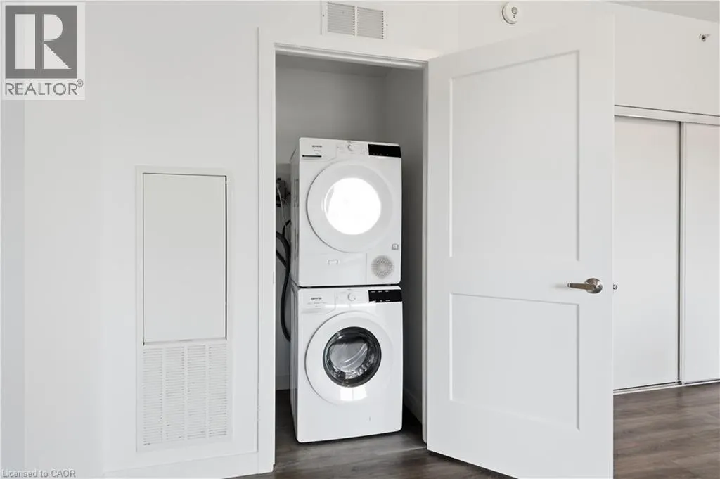 15 QUEEN Street S Unit# 1302 #1302