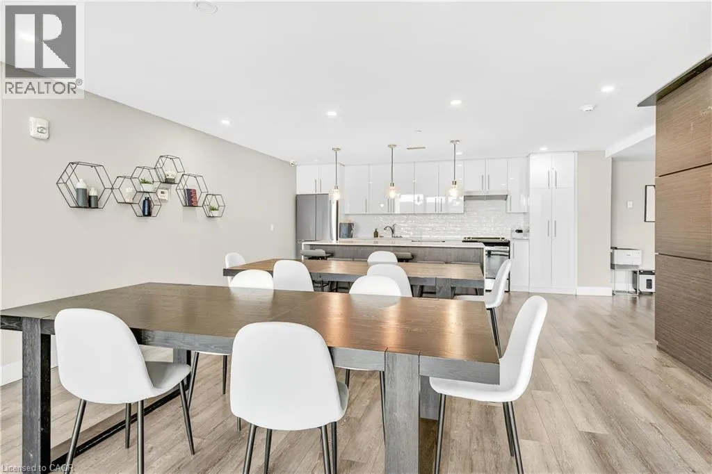 15 QUEEN Street S Unit# 1302 #1302