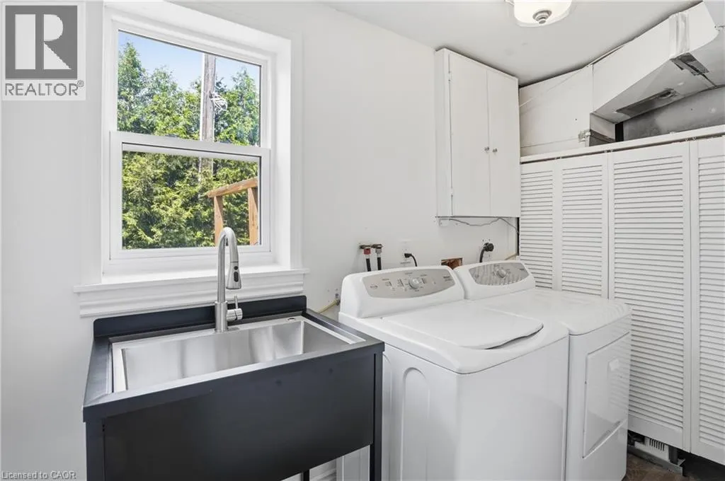 292 MAIN Street W Unit# A #A