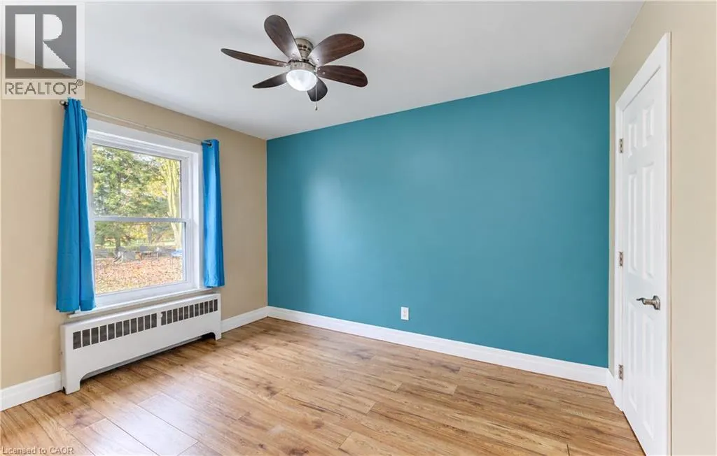 16 SNYDER Avenue S