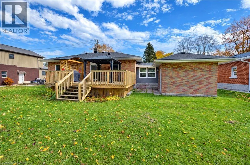 16 SNYDER Avenue S
