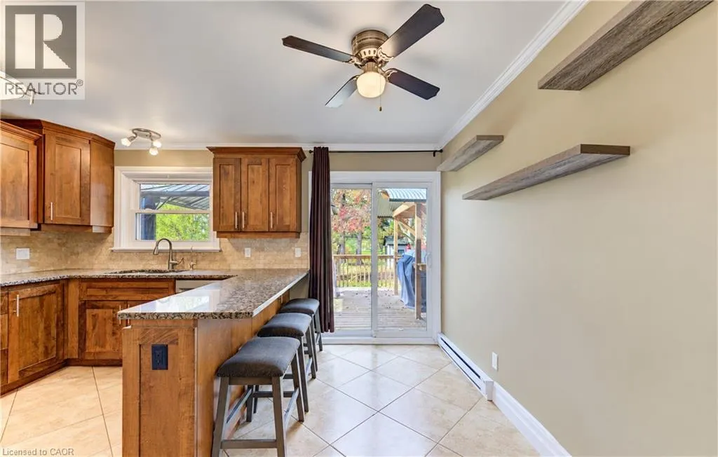 16 SNYDER Avenue S