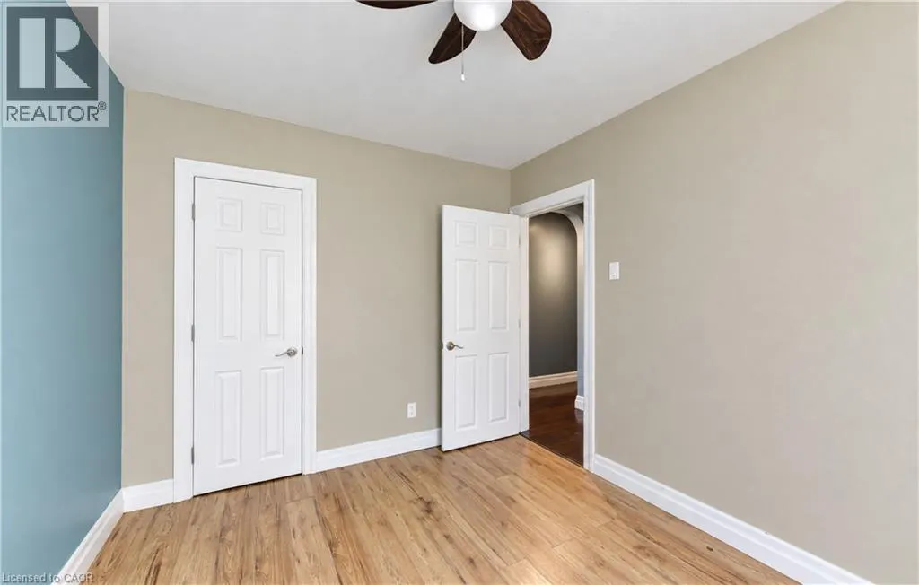 16 SNYDER Avenue S