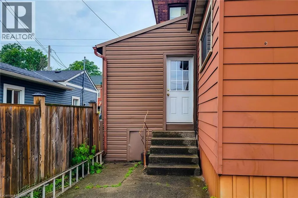 244 HUGHSON Street N