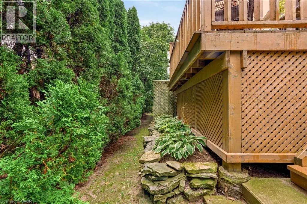 348 HIGHLAND Road W Unit# 7 #7