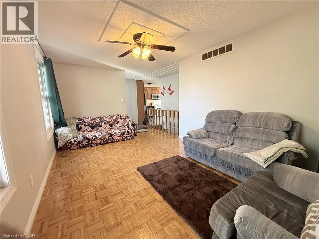 42 SOUTHWOOD Court