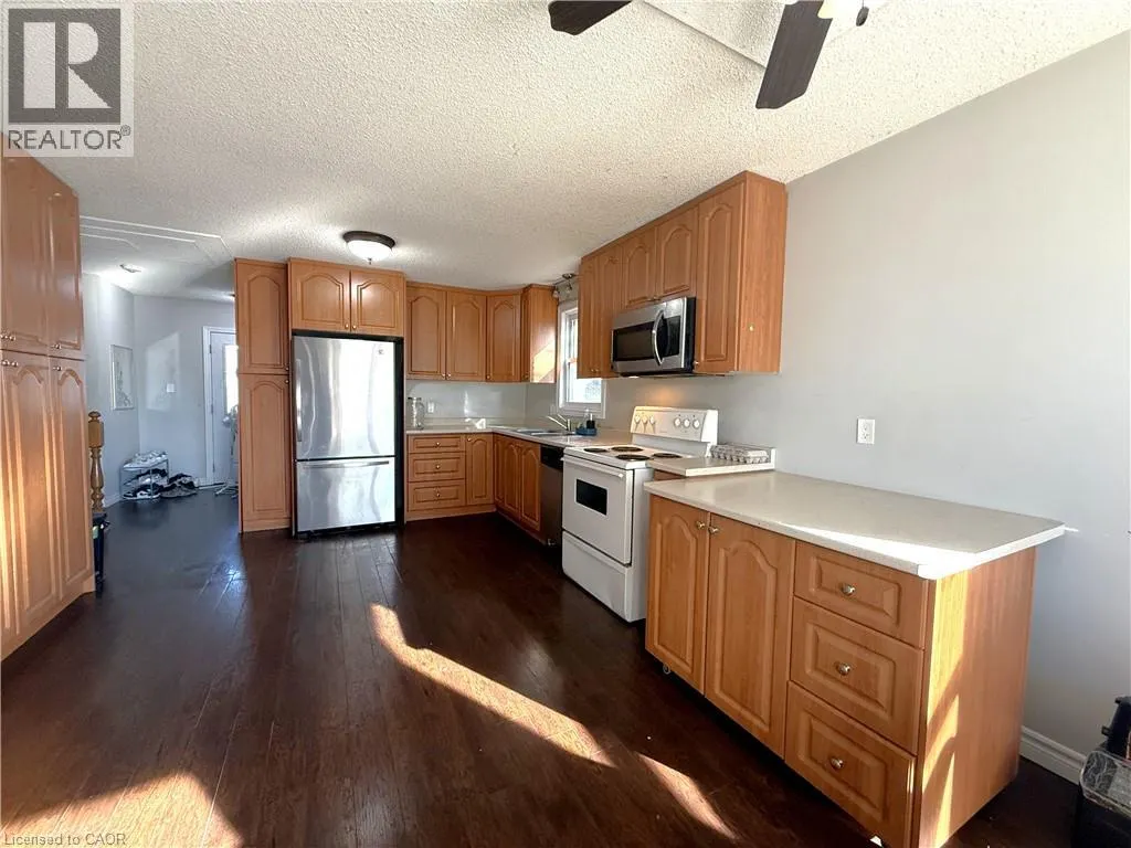 42 SOUTHWOOD Court