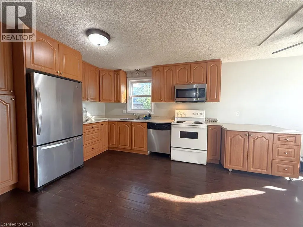 42 SOUTHWOOD Court
