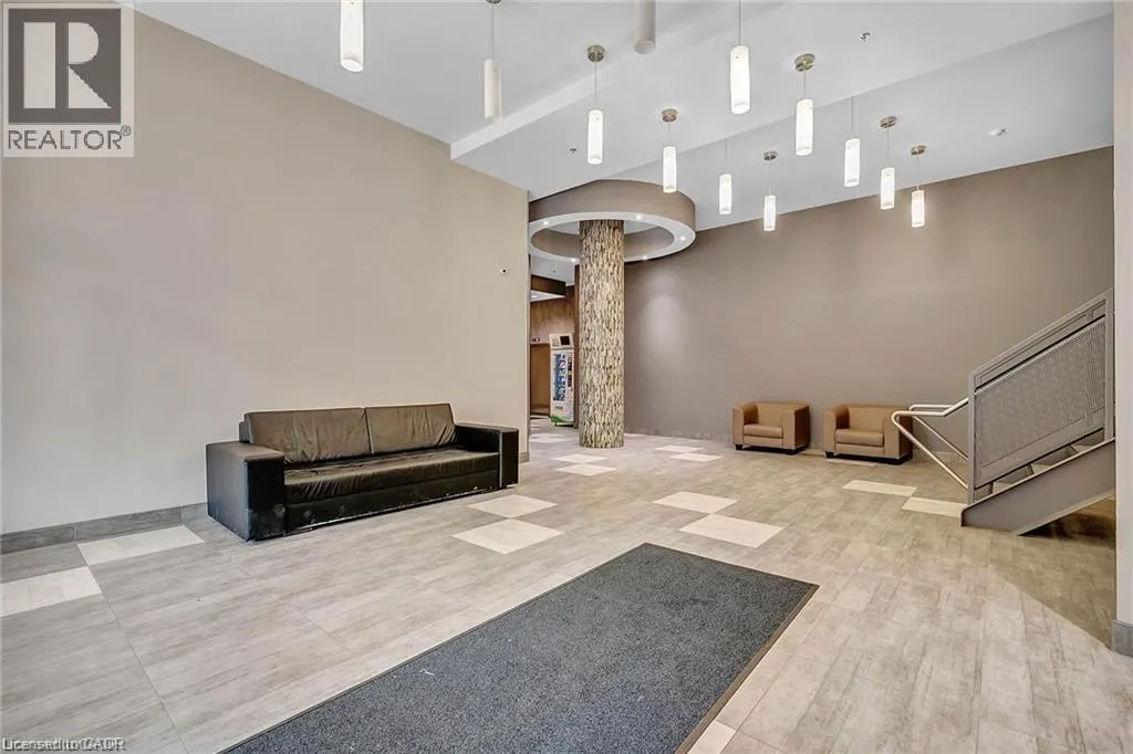 280 LESTER Street Unit# 404 #404