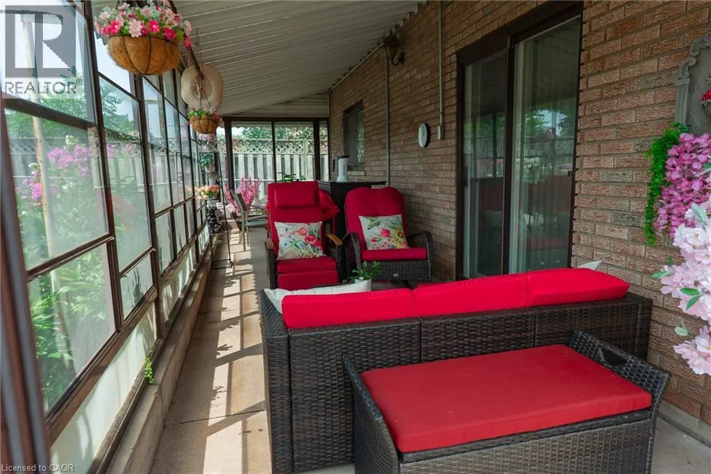 43 HENLEY Drive