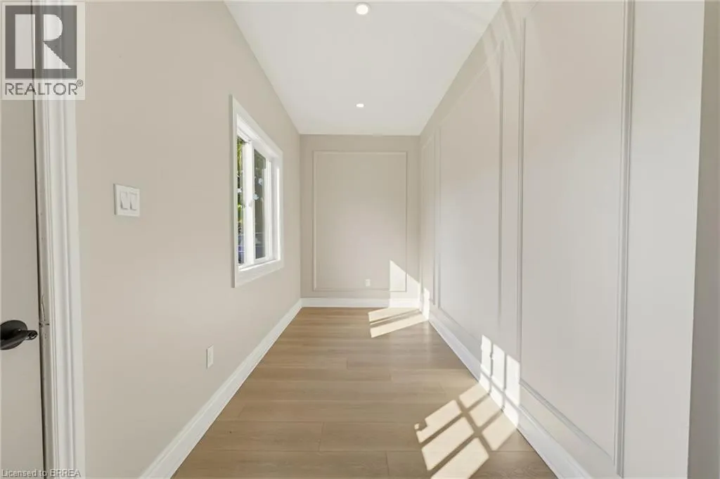 207 WILLIAM Street