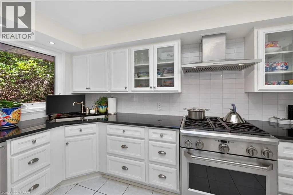 311 GOLF LINKS Road